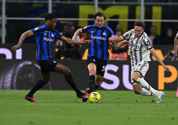 应更加强调 应更加强调